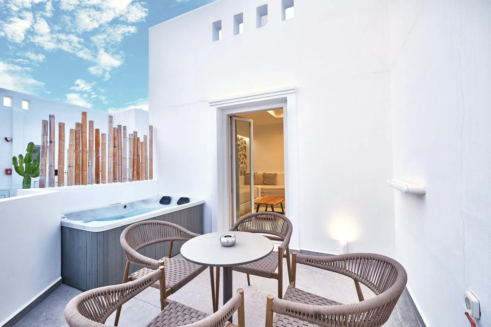 Deluxe Suite with Outdoor Jacuzzi & Pool View