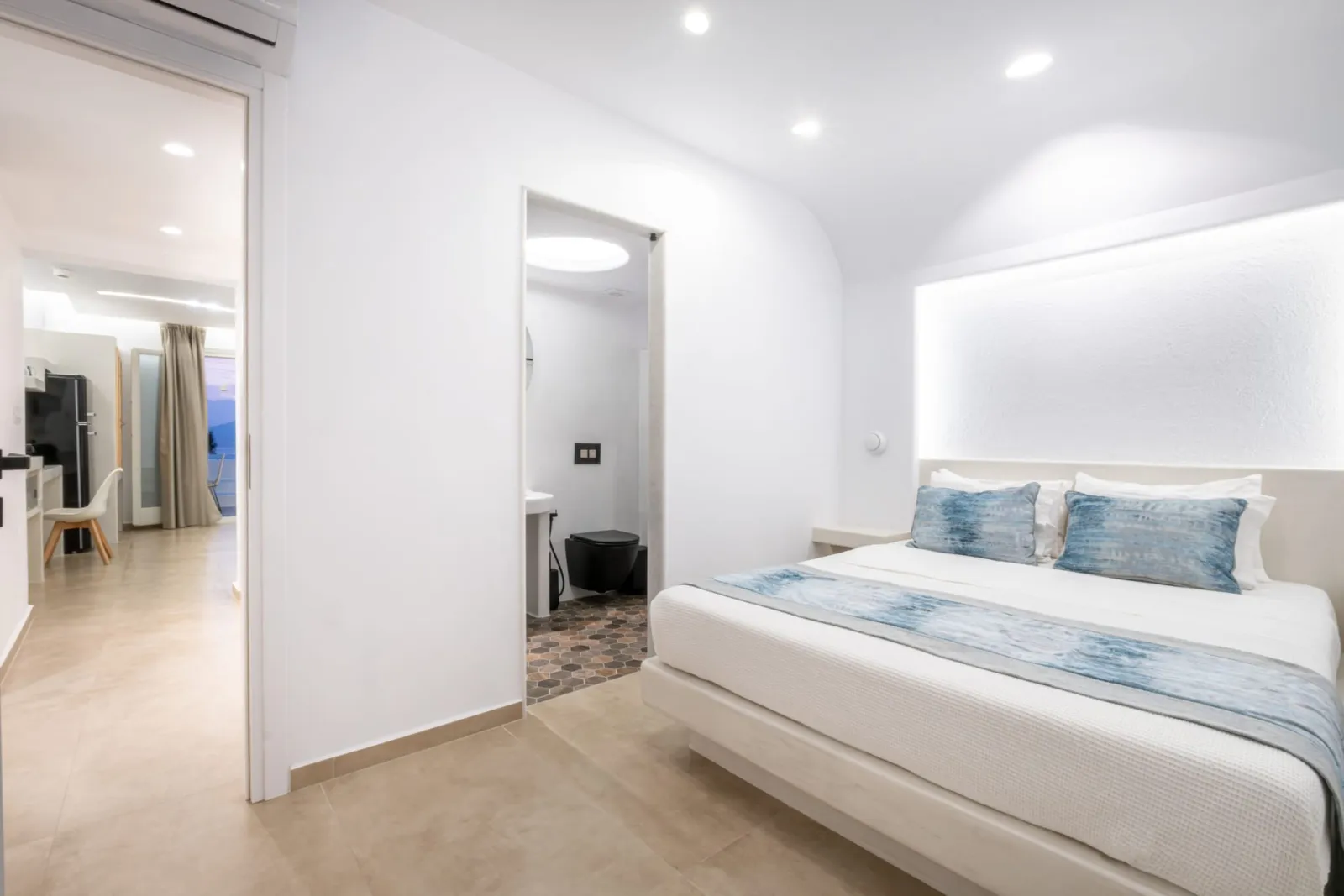 Elite Suite with Outdoor Jacuzzi & Sea View