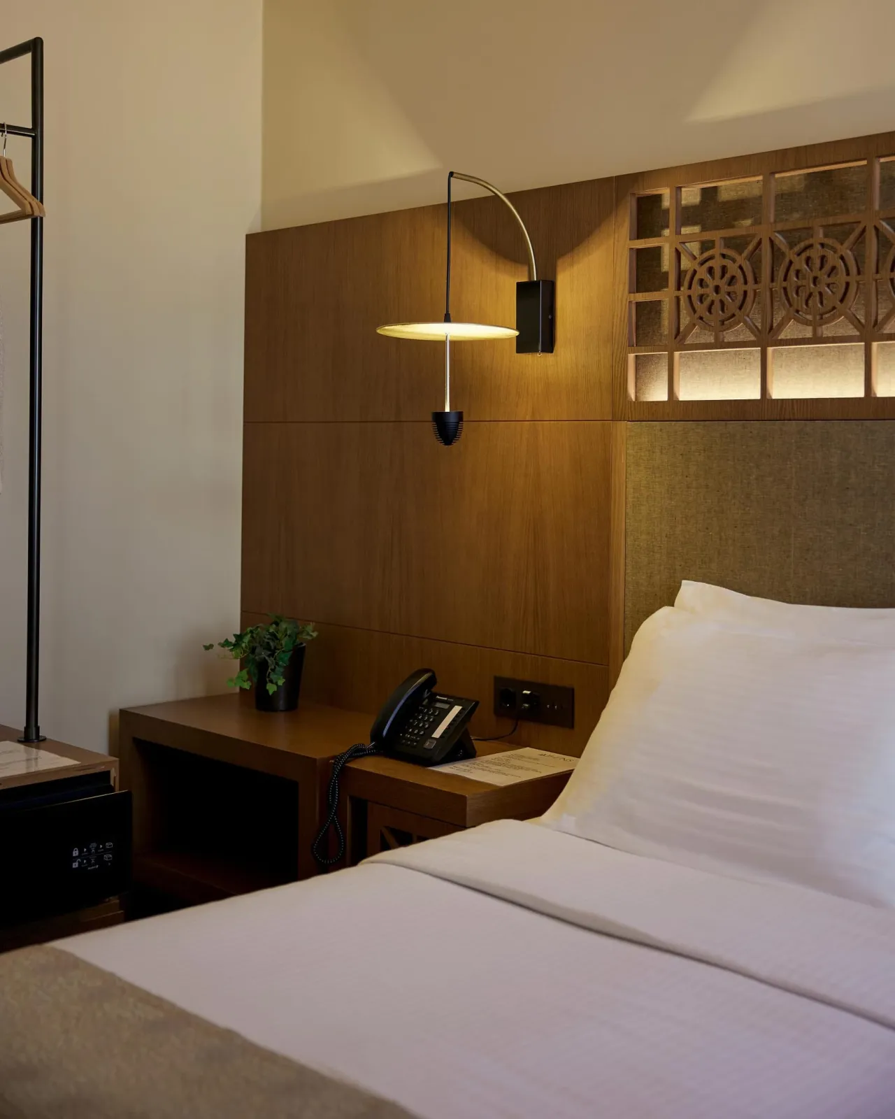 Superior Athenian Room