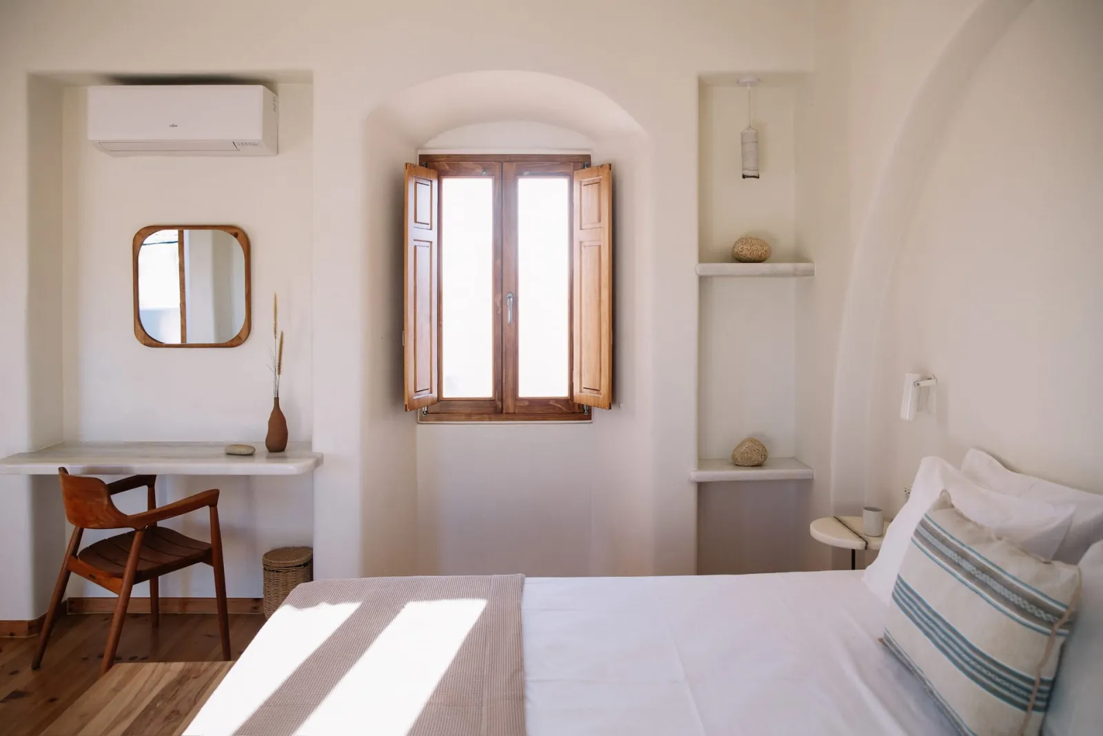 Deluxe Sea View Suite