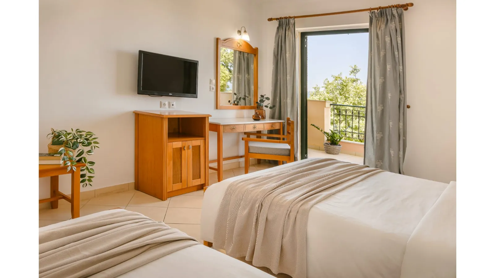 Family One Bedroom Garden view