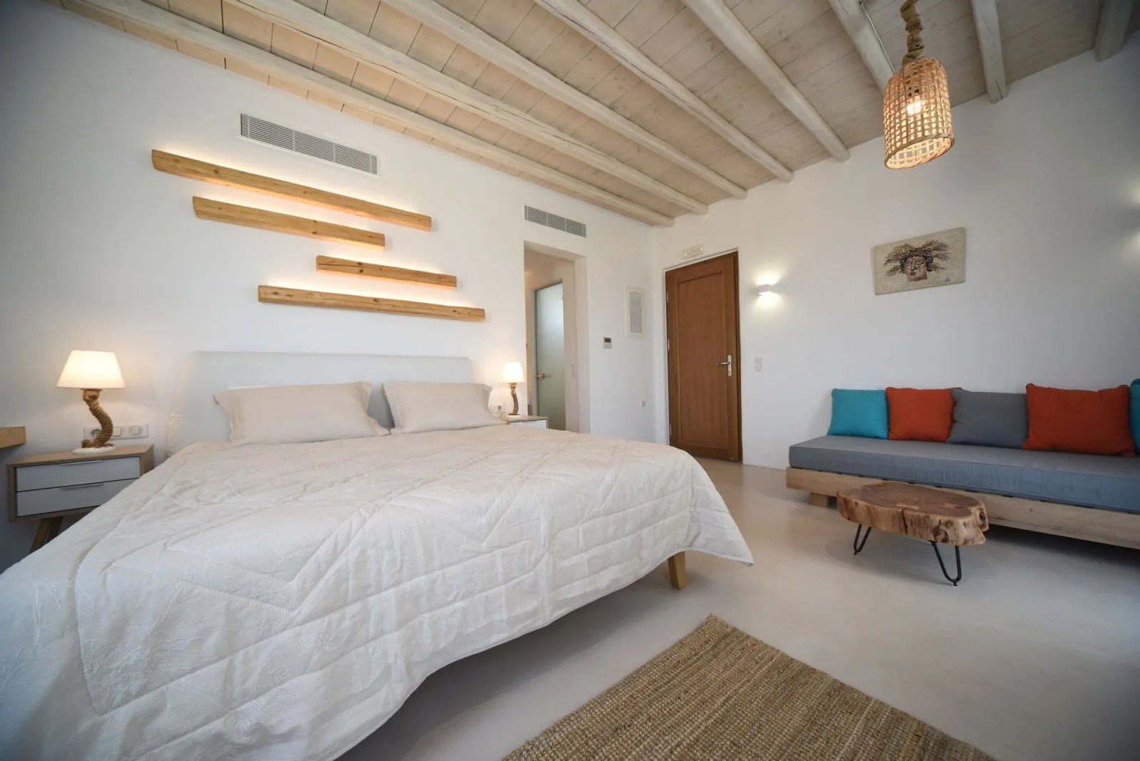 Superior Suite with Jetted Tub &amp; Sea View