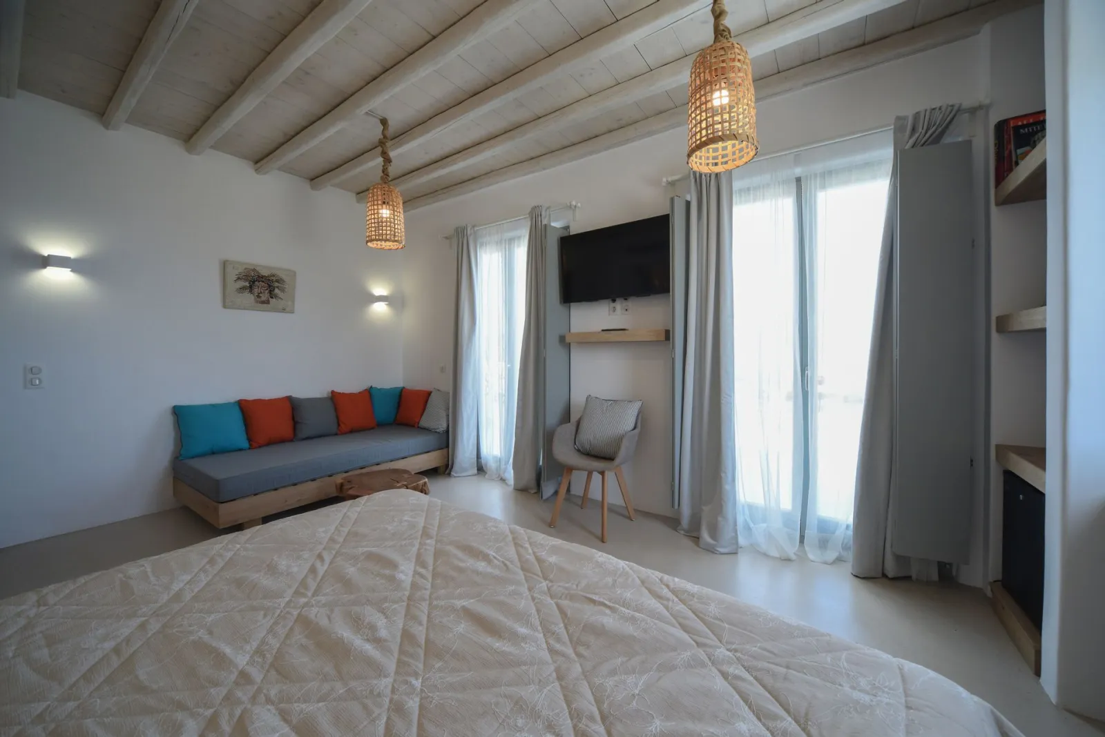 Superior Suite with Jetted Tub &amp; Sea View