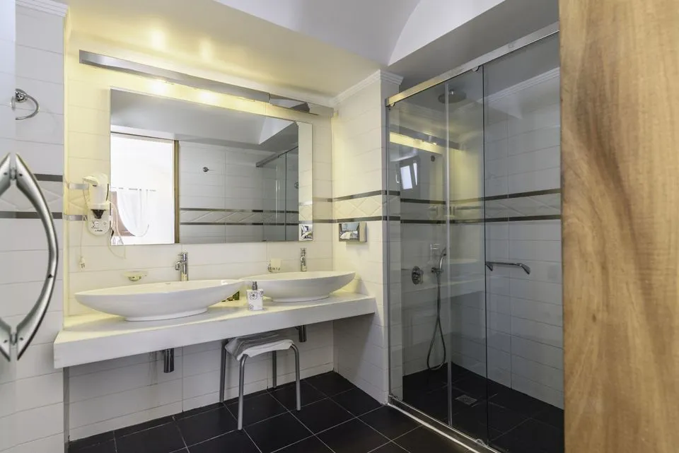 Honeymoon Suite with private Jacuzzi