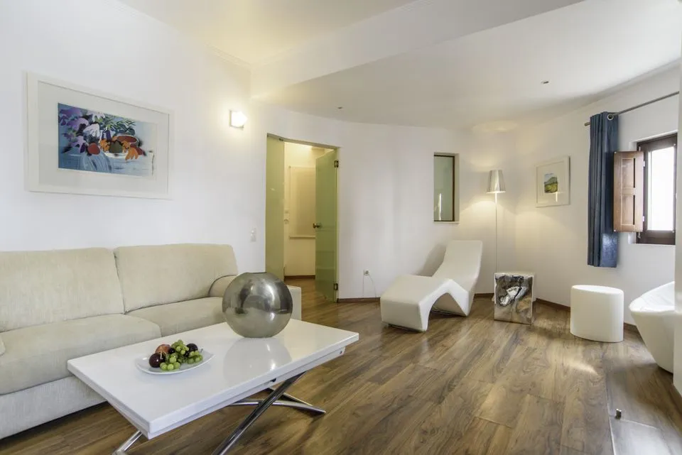 Honeymoon Suite with private Jacuzzi