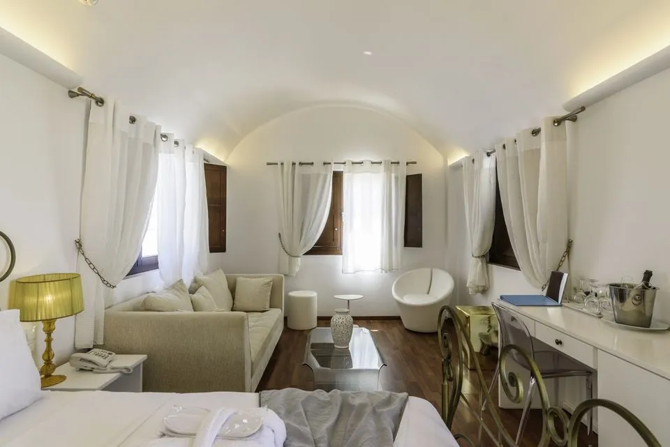 Royal  Suite with private Jacuzzi