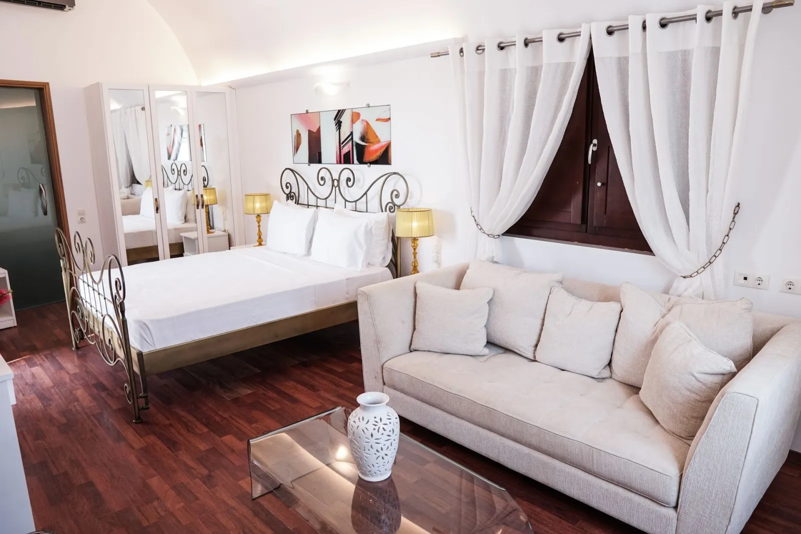 Royal  Suite with private Jacuzzi