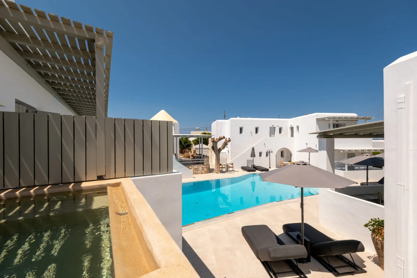 Superior Double Room with Outdoor Hydro-Massage [2 Guests]