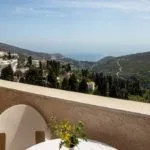 2 Linked Rooms with Sea View