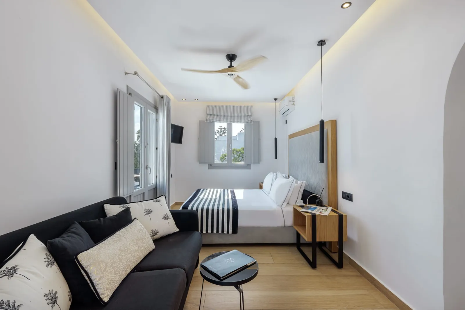Royal Kalisti Two Bedroom Suite - Private Jacuzzi &amp; Sea View | Top Floor