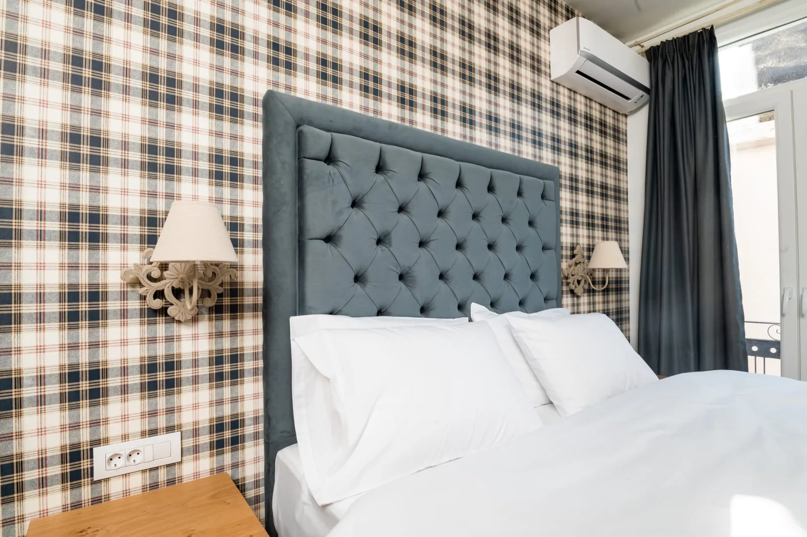 Petite Double Room with Window