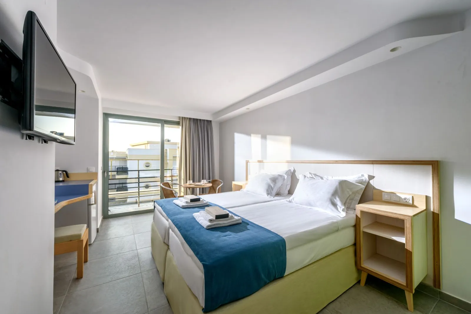 Double room with Pool View