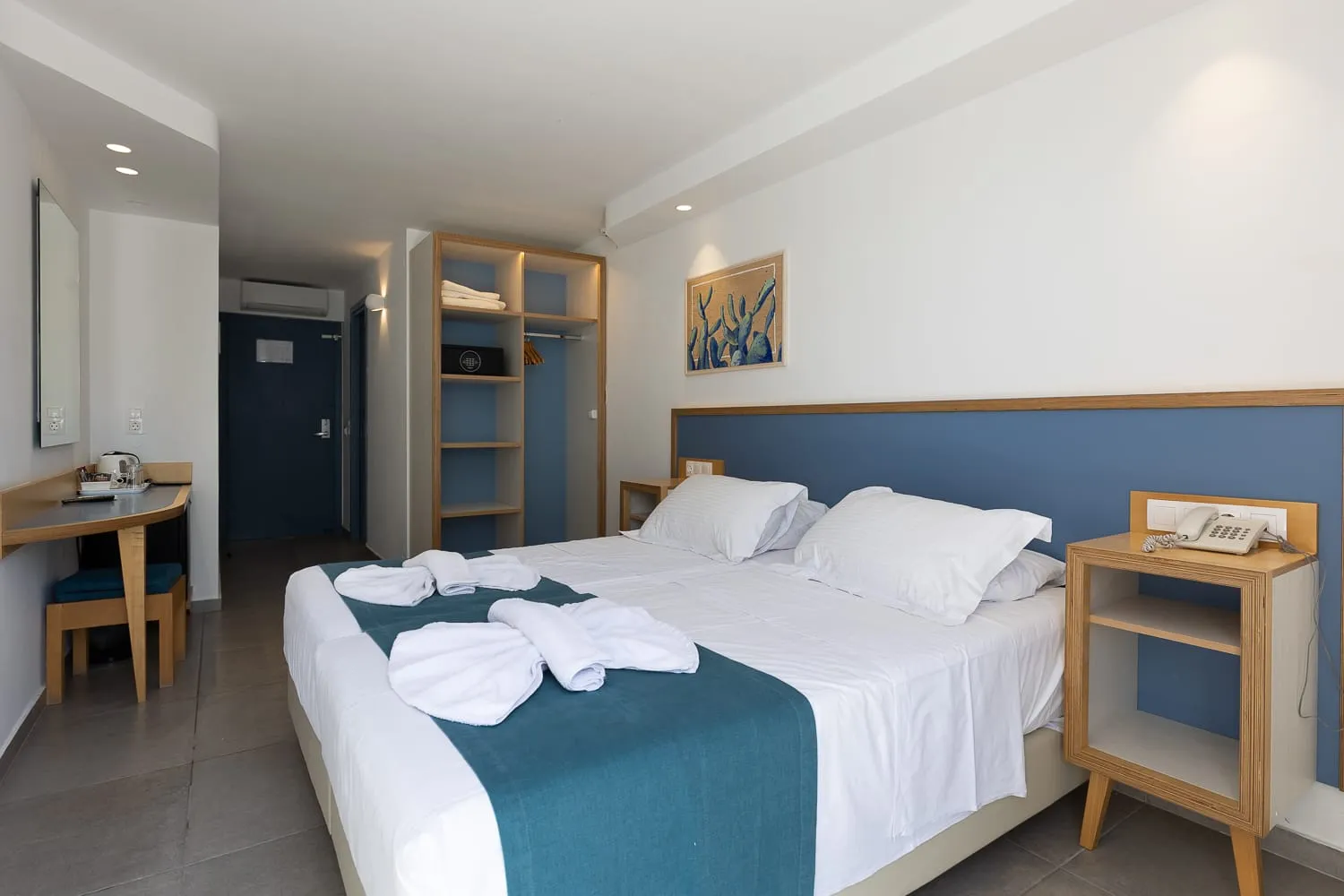 Double room  with Side Sea View