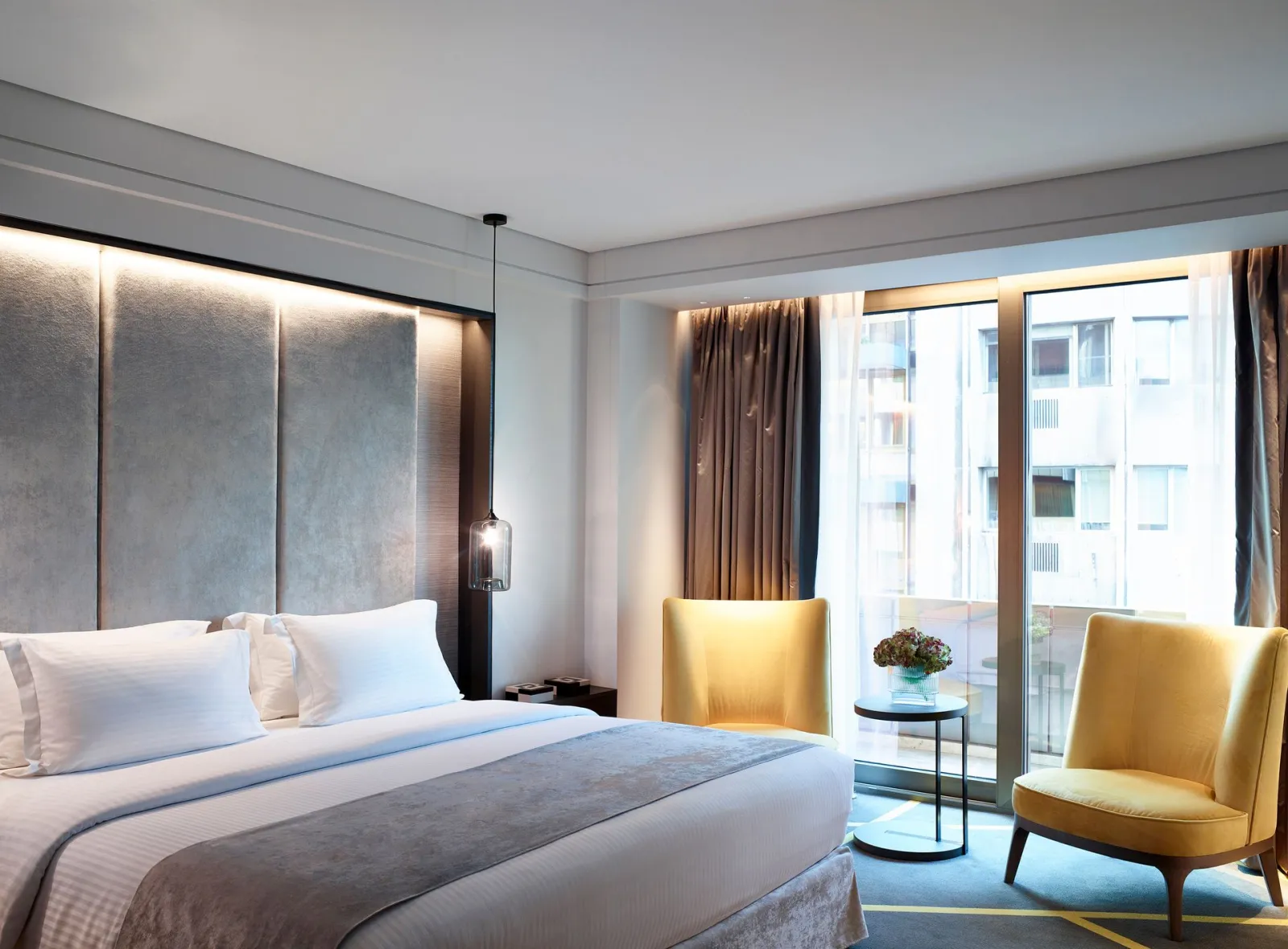 Deluxe City View Suite