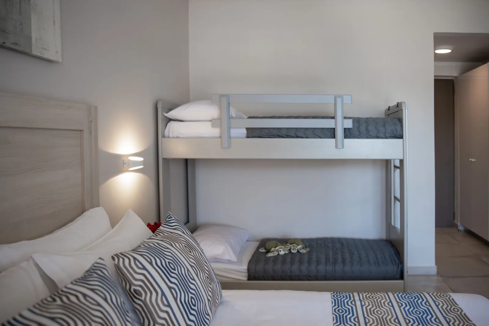 Superior Family Room with bunk beds