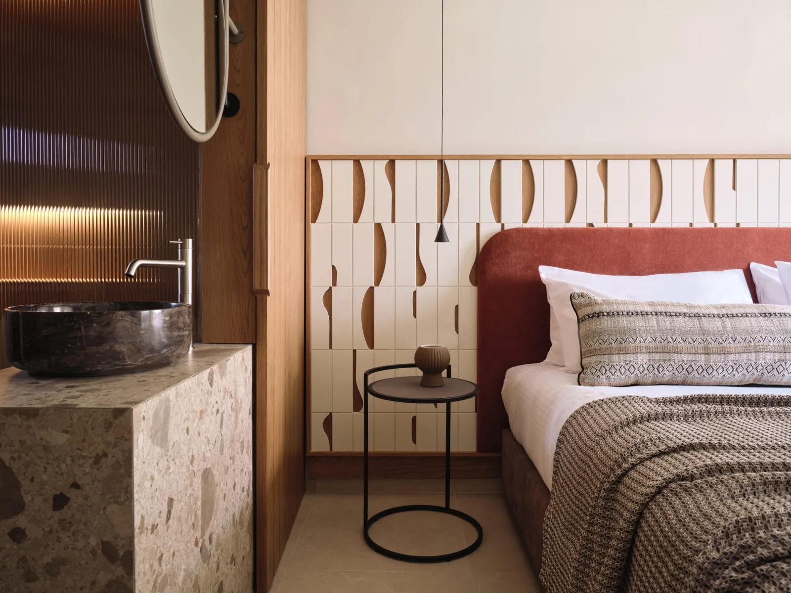 *NEW* - Deluxe Room - *NEW*