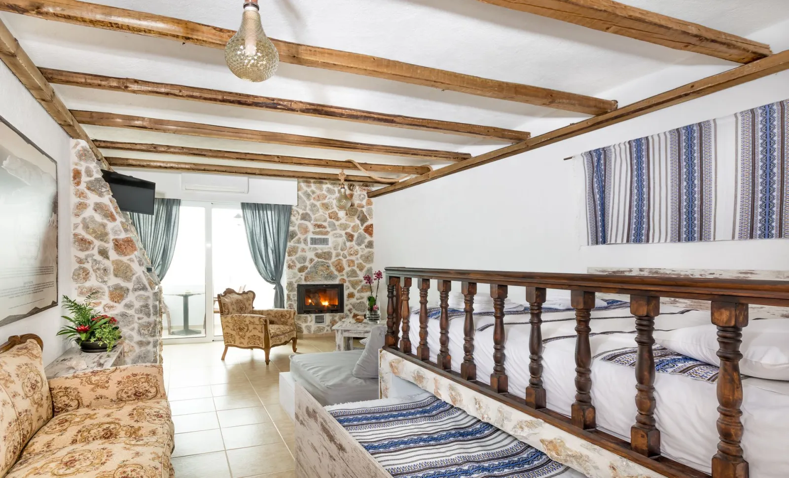 Deluxe Superior Suite