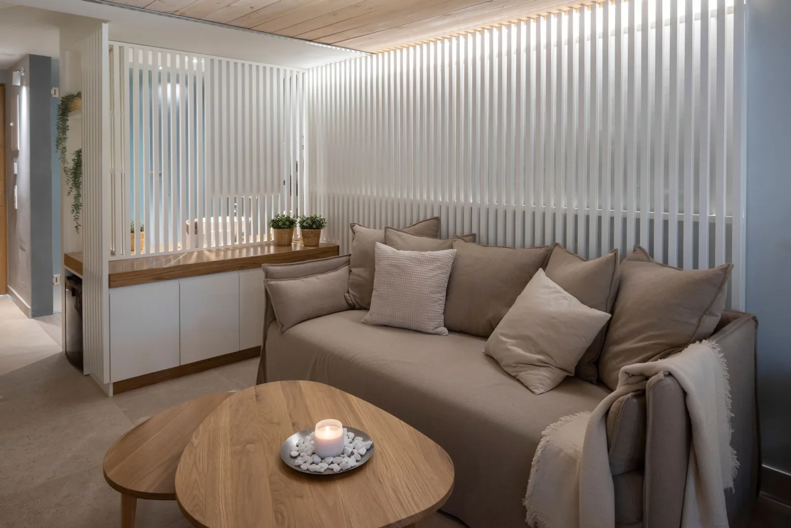 Maisonette with shared pool