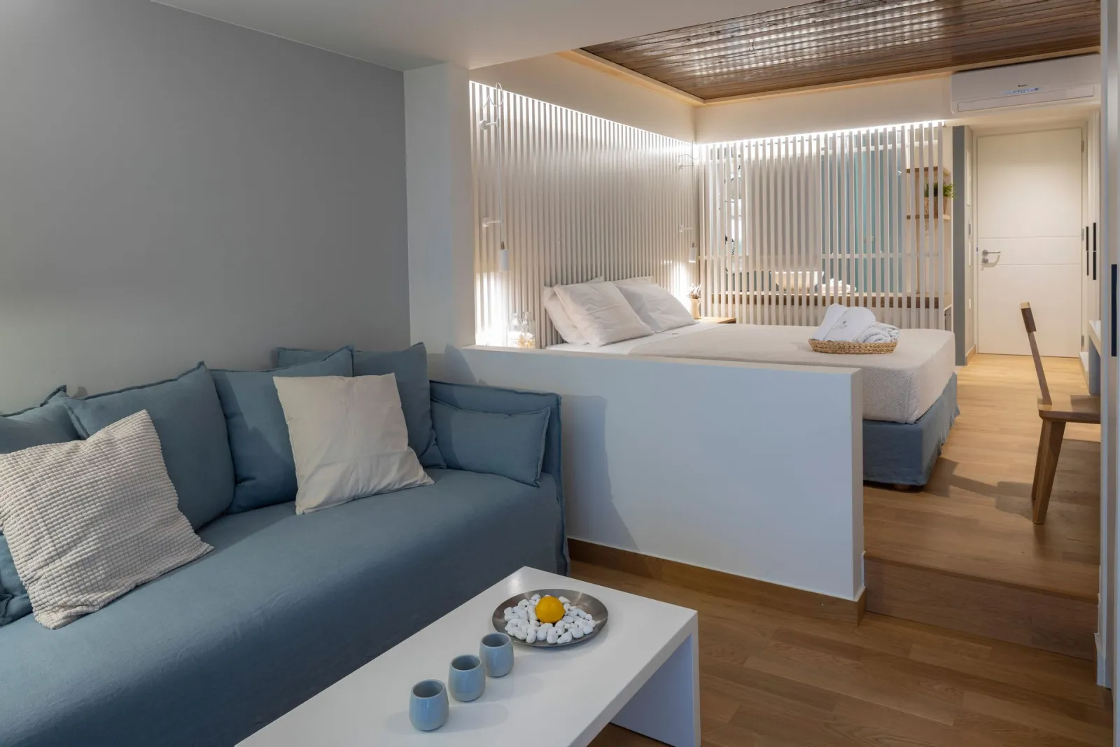 Junior Suite with Pool & Infinity Sea View - IV