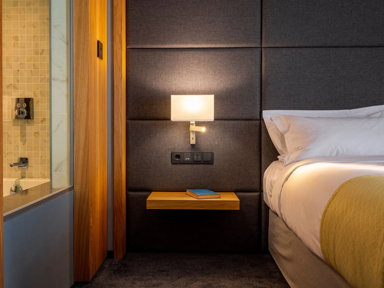 Superior Double Room with Port Sea View
