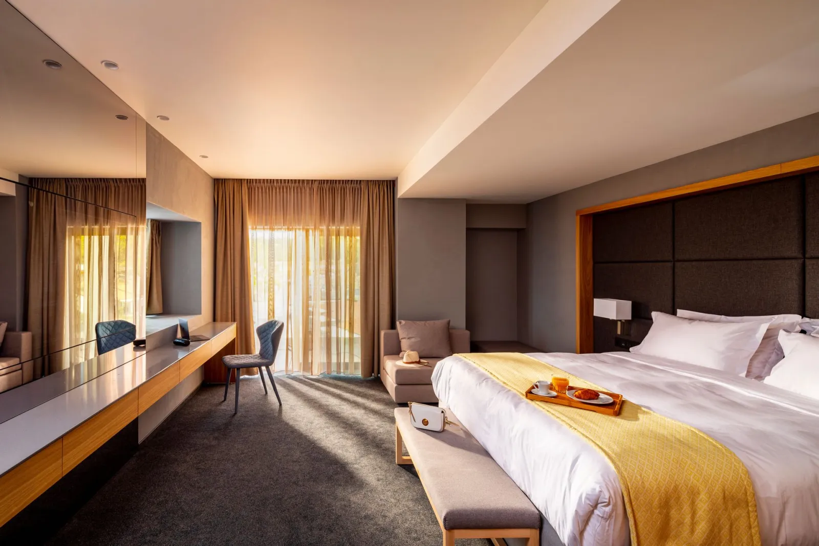 Junior Suite with Pool View