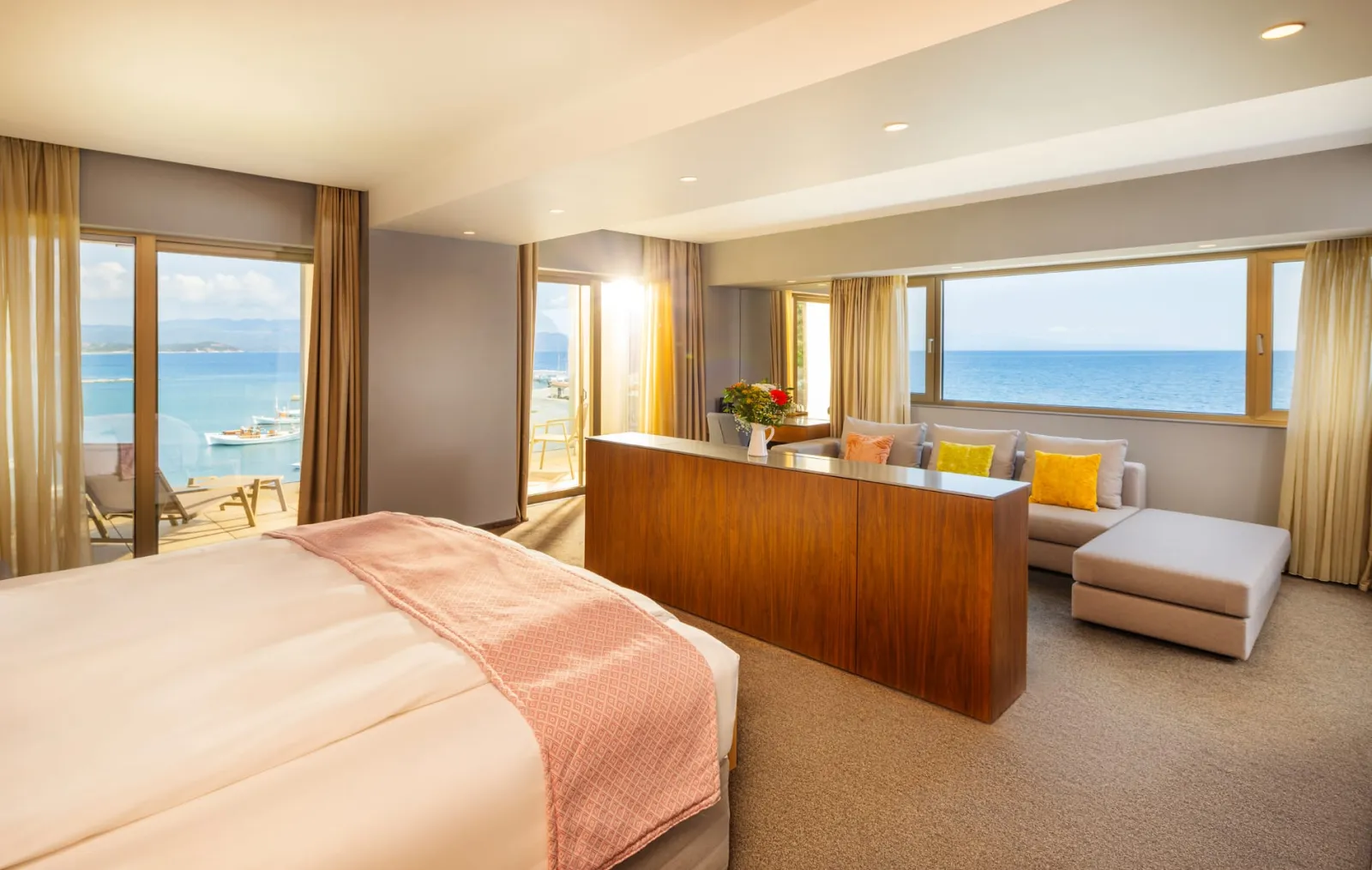 Supreme Sea View Suite