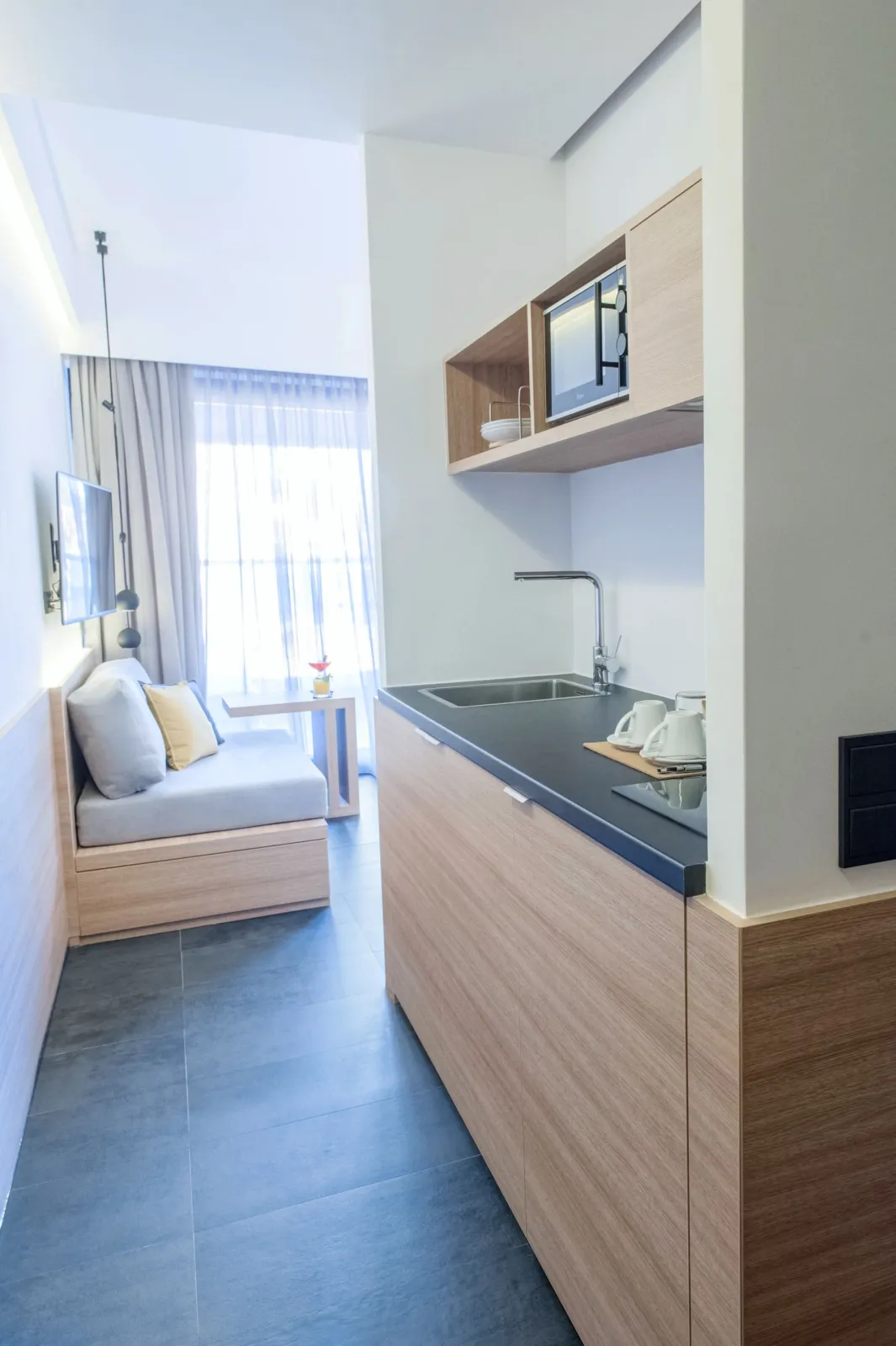 Deluxe Suite with Acropolis View & Veranda