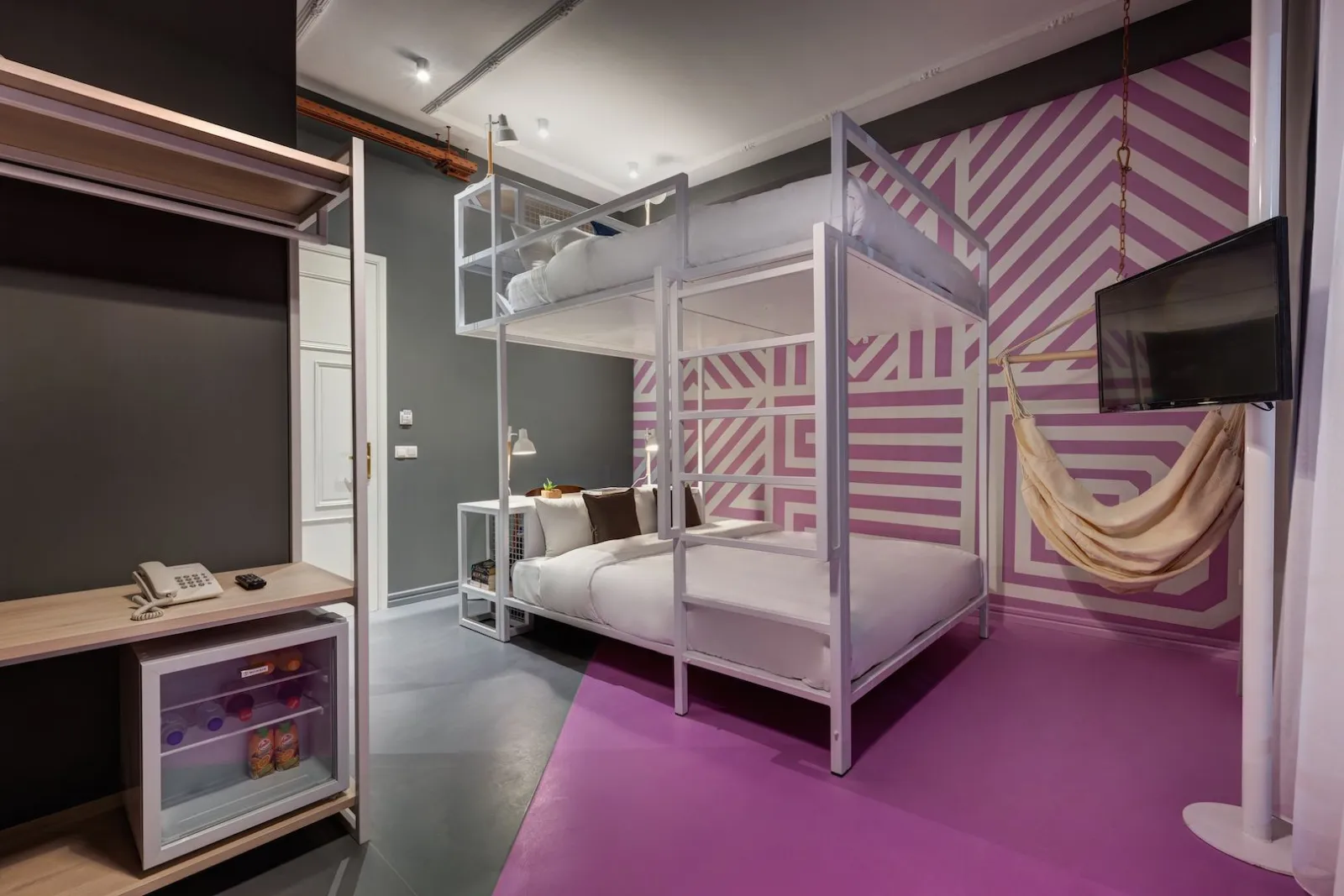 XL Loft Room