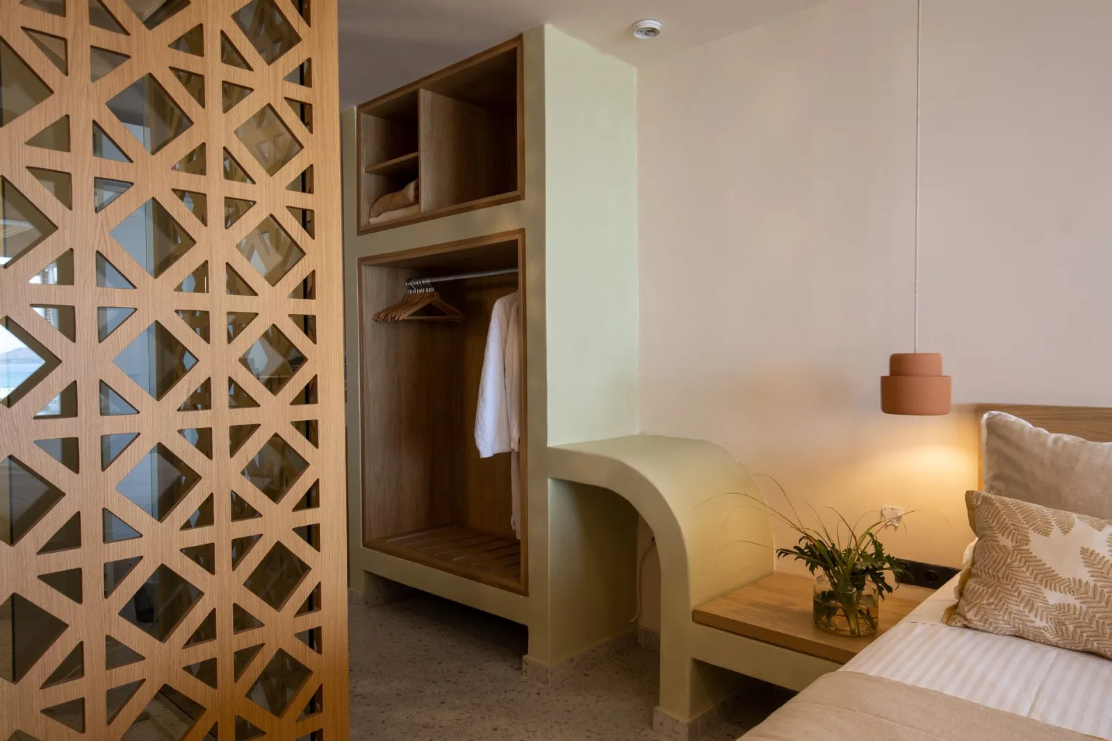 Executive Suite with Outdoor Jacuzzi 35m²