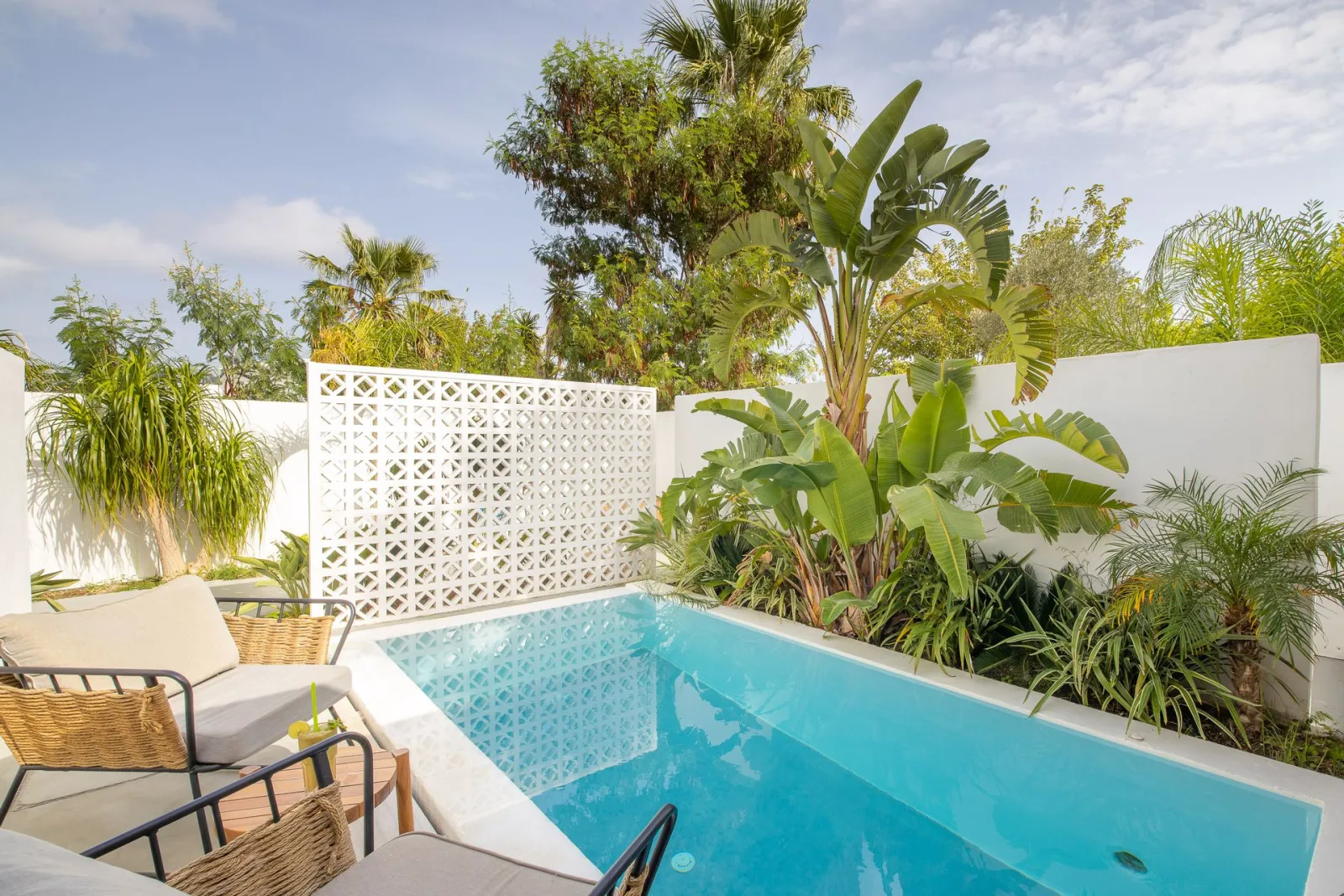 Junior Suite with Private Pool 25m²
