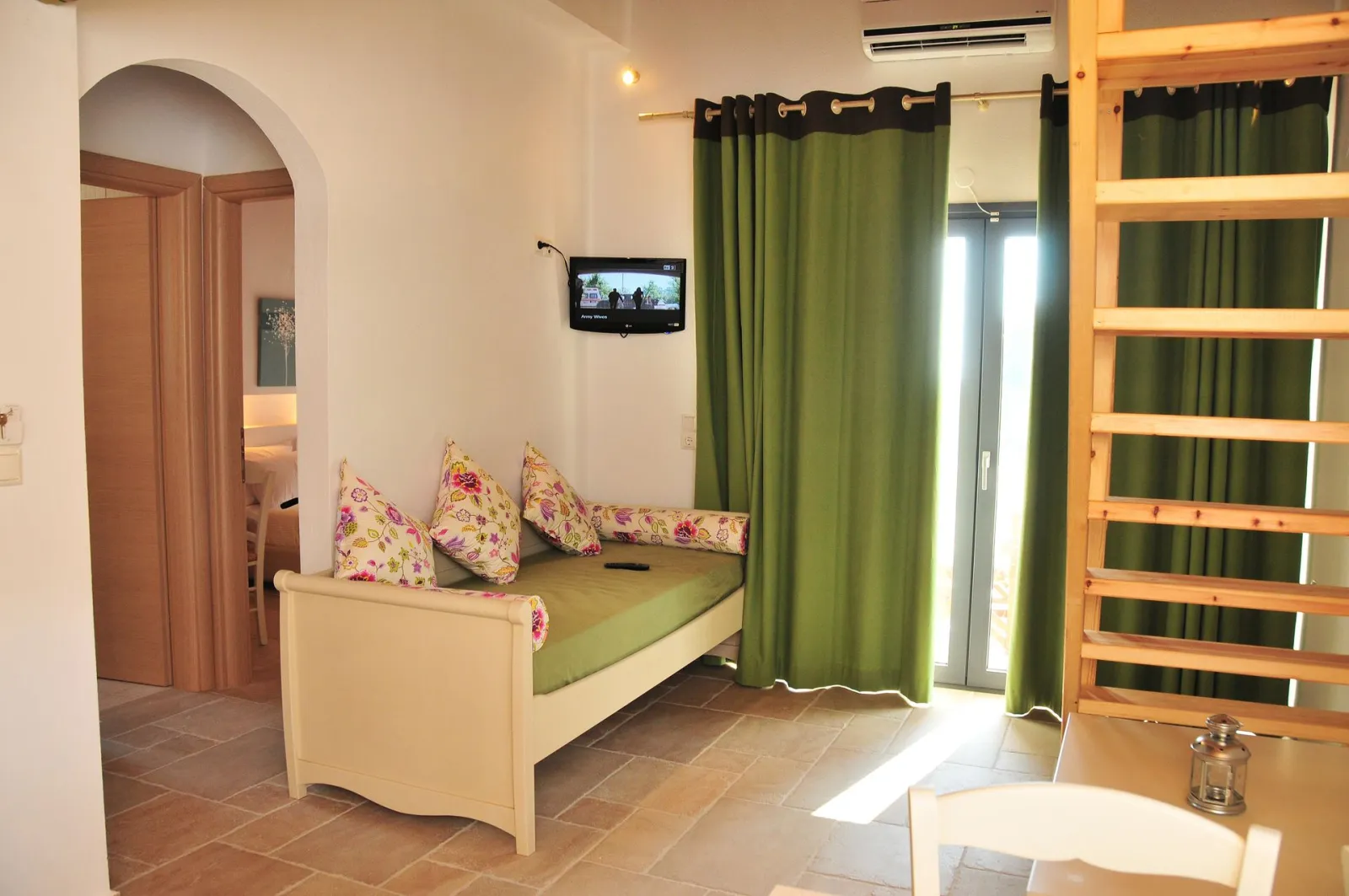 Seaview maisonette