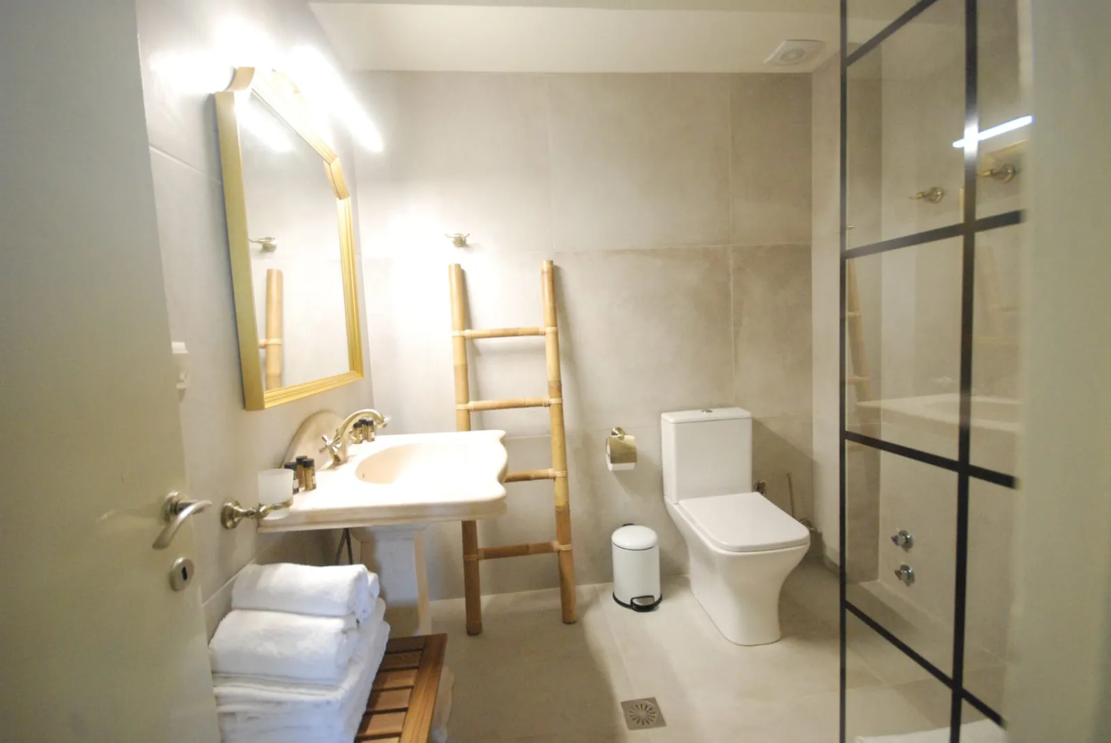 Double Deluxe Sea View Upper Floor