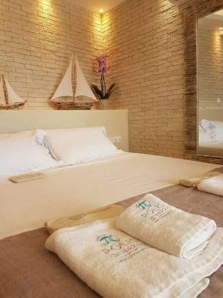 Master Suite with Outdoor Hot Tub