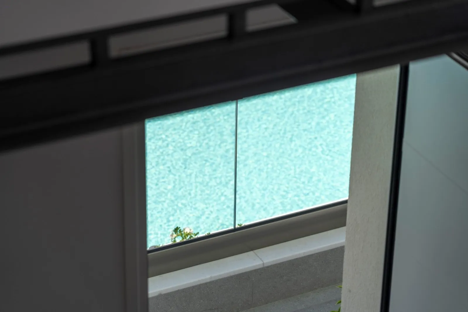 Premium Maisonette with Balcony Pool Front
