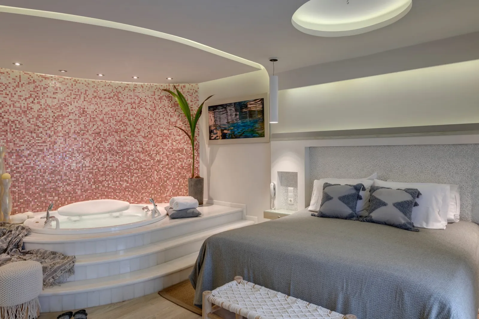 Kouros Art Sea View Suite