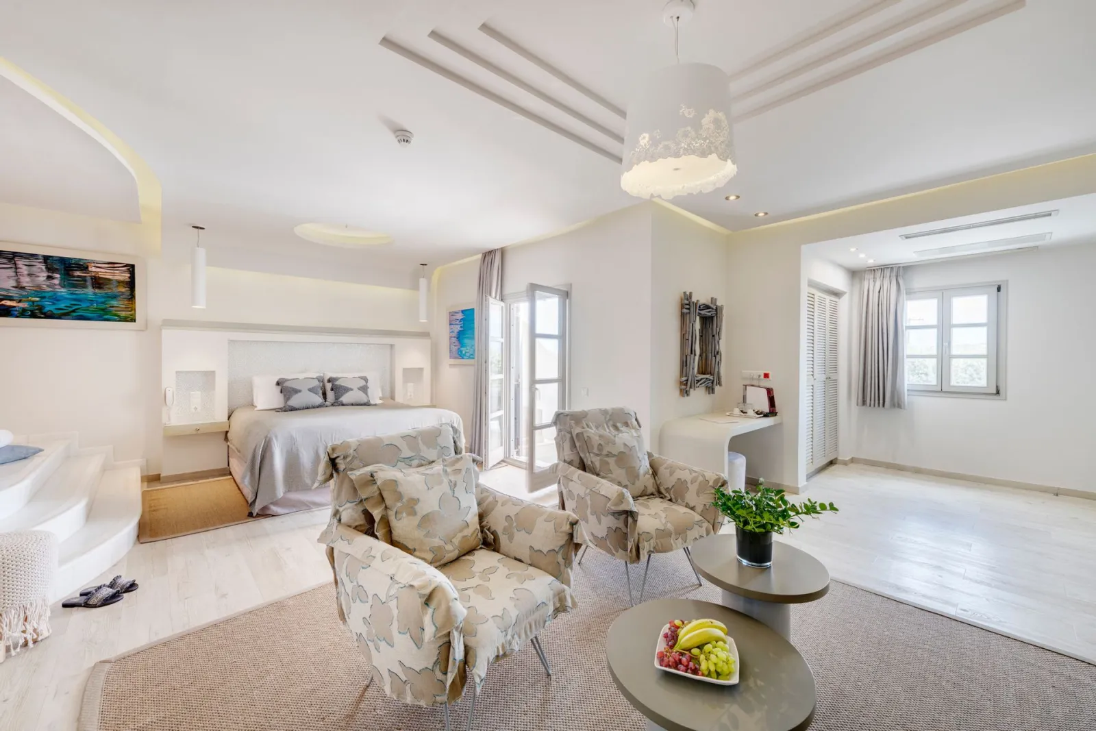 Kouros Art Sea View Suite