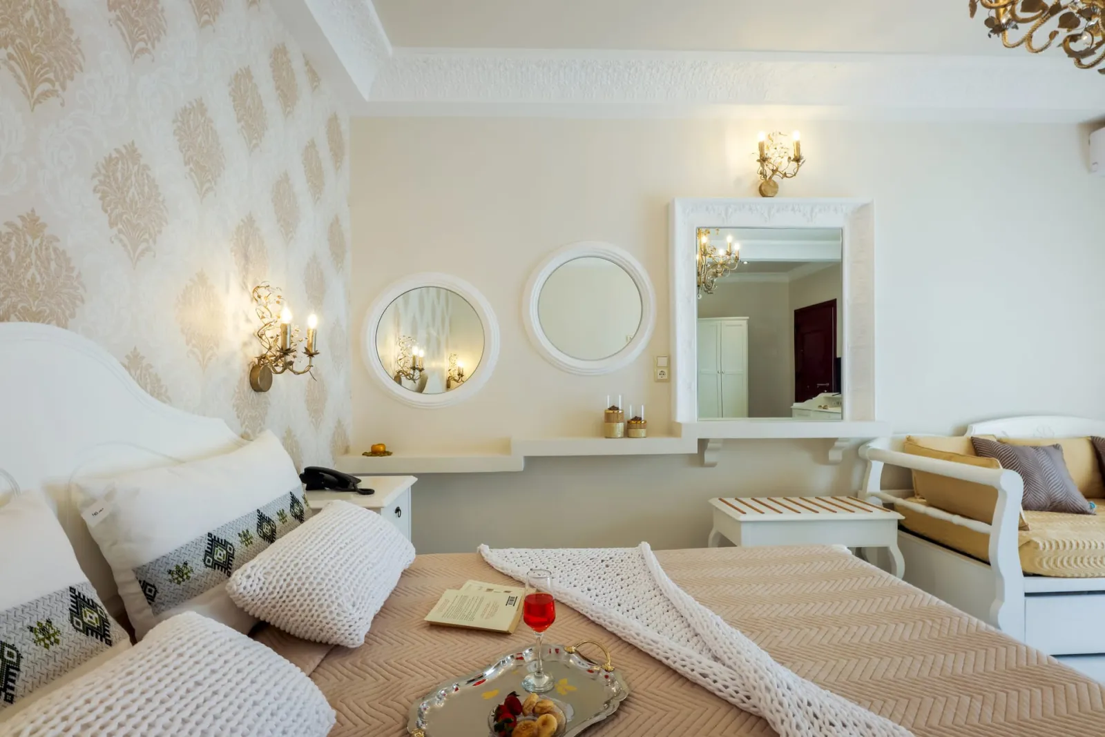 Elegant Suite