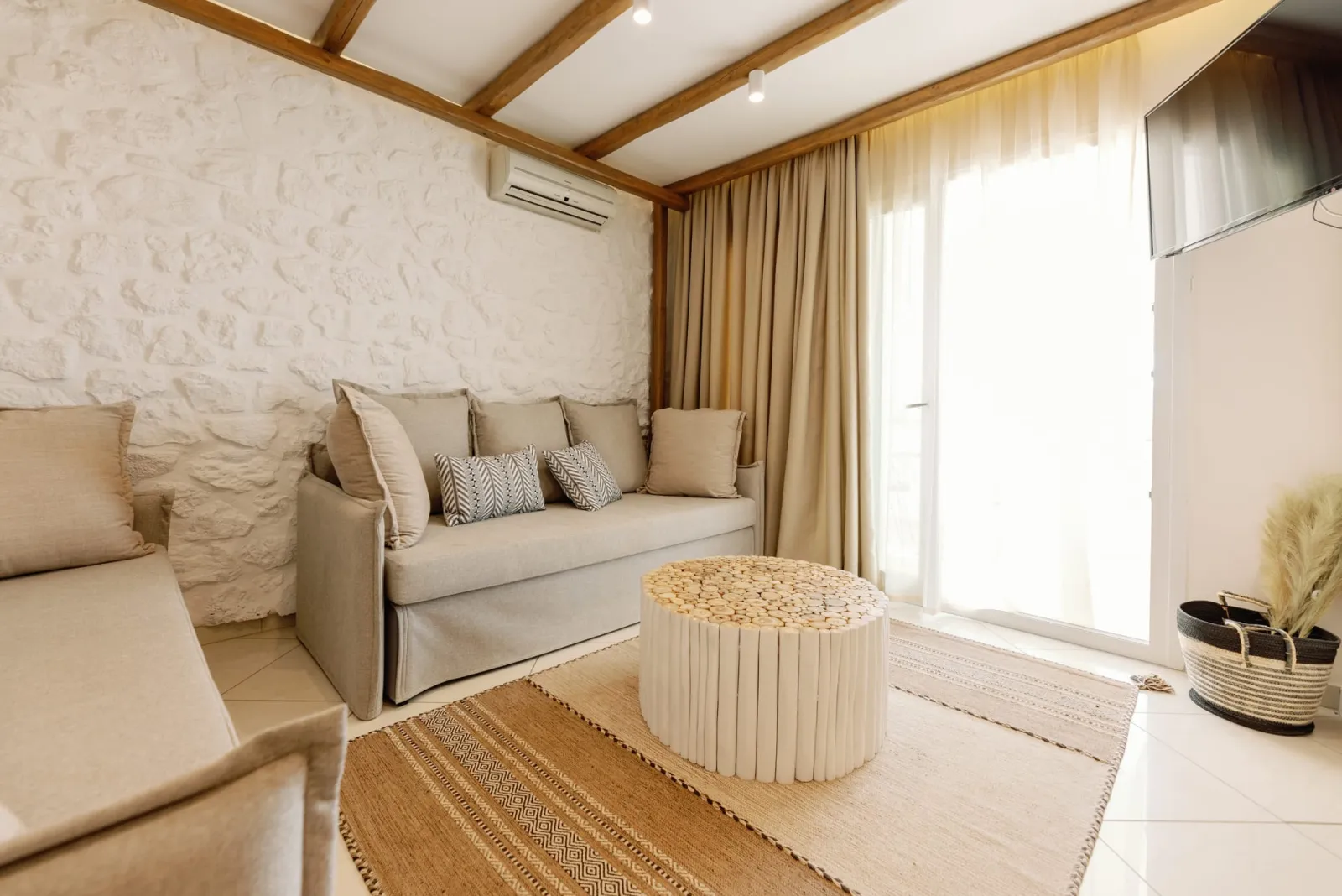 Prestige Suite with Private Jacuzzi