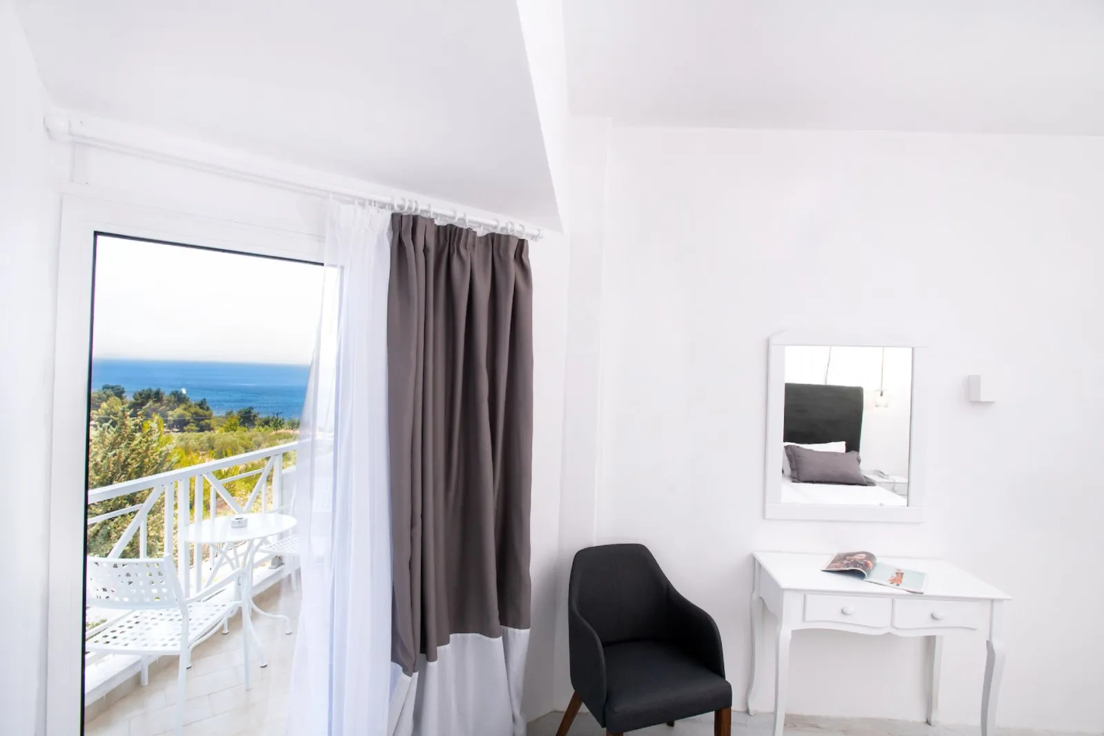 Classic Double Side Sea View