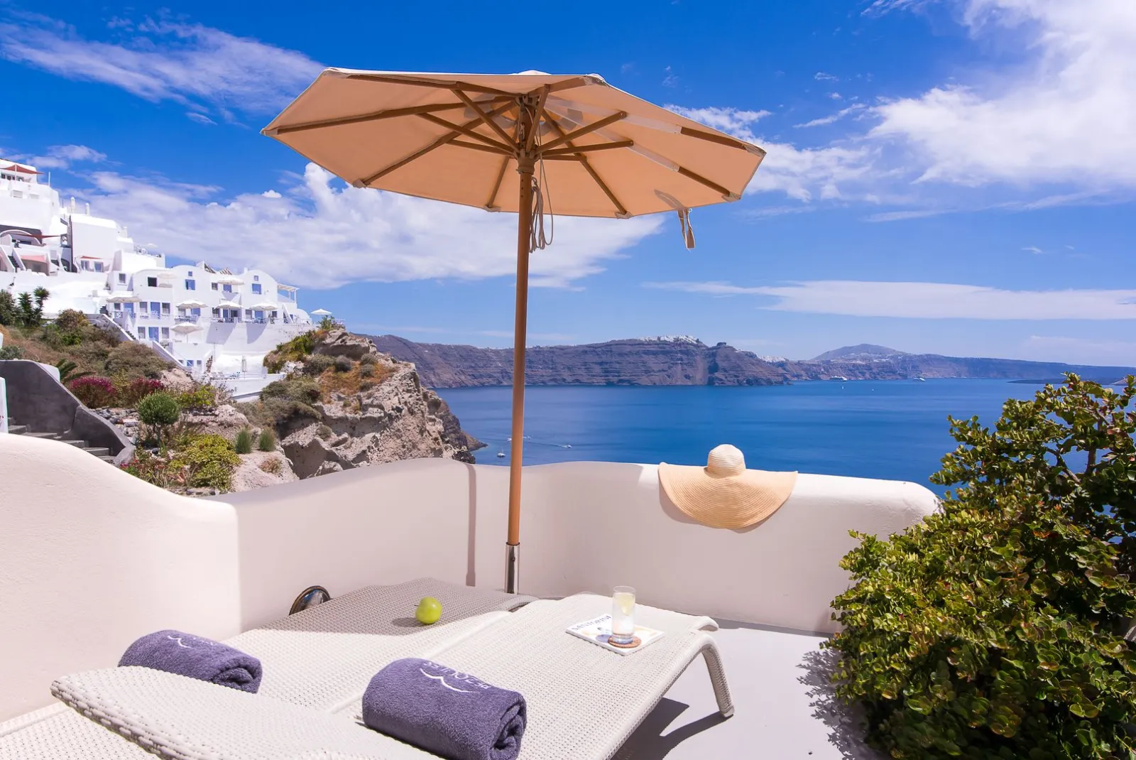 Louisa Cave Suite with Caldera View 40m²