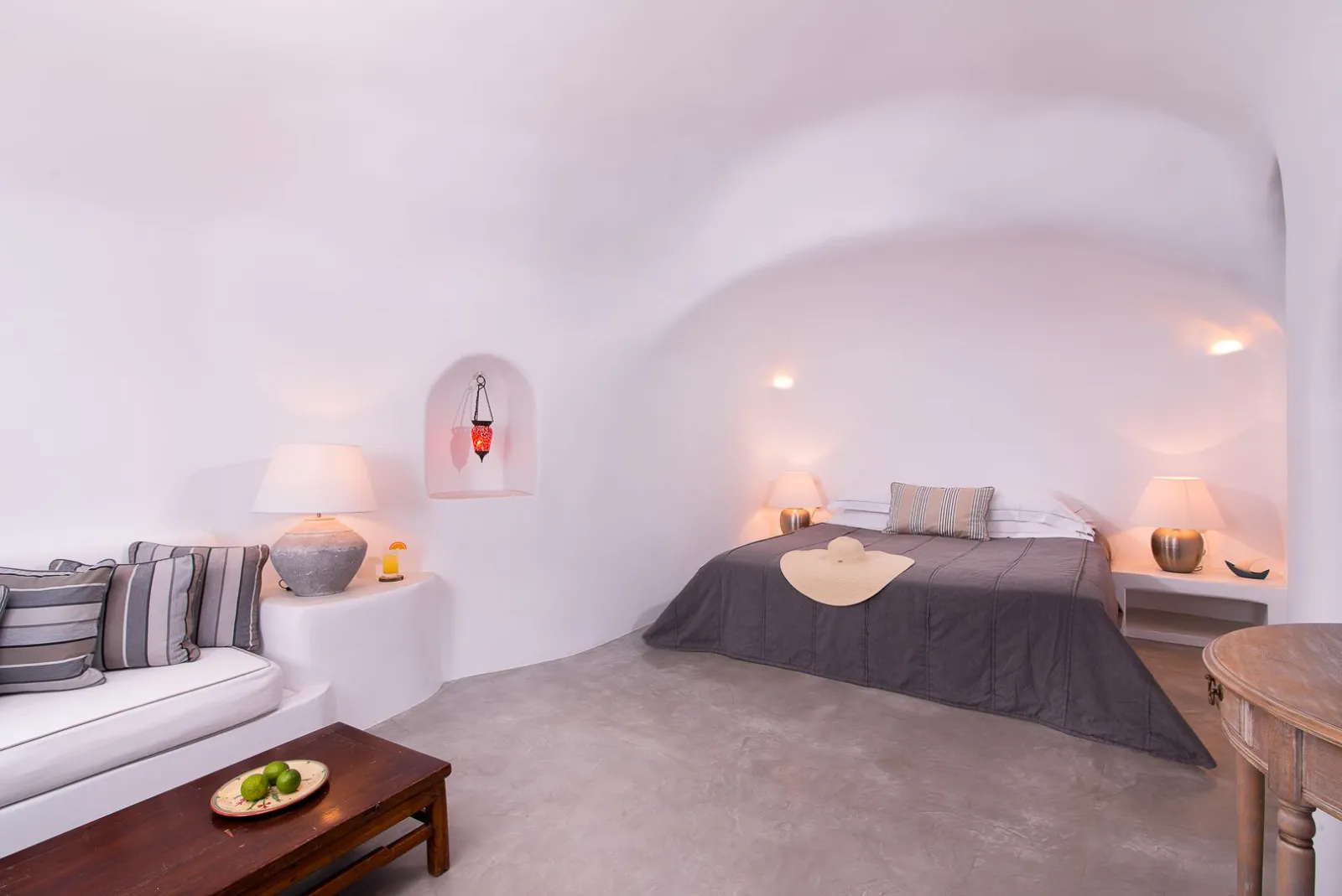 Levanta Cave Suite with Caldera View & Hot Tub 26m²