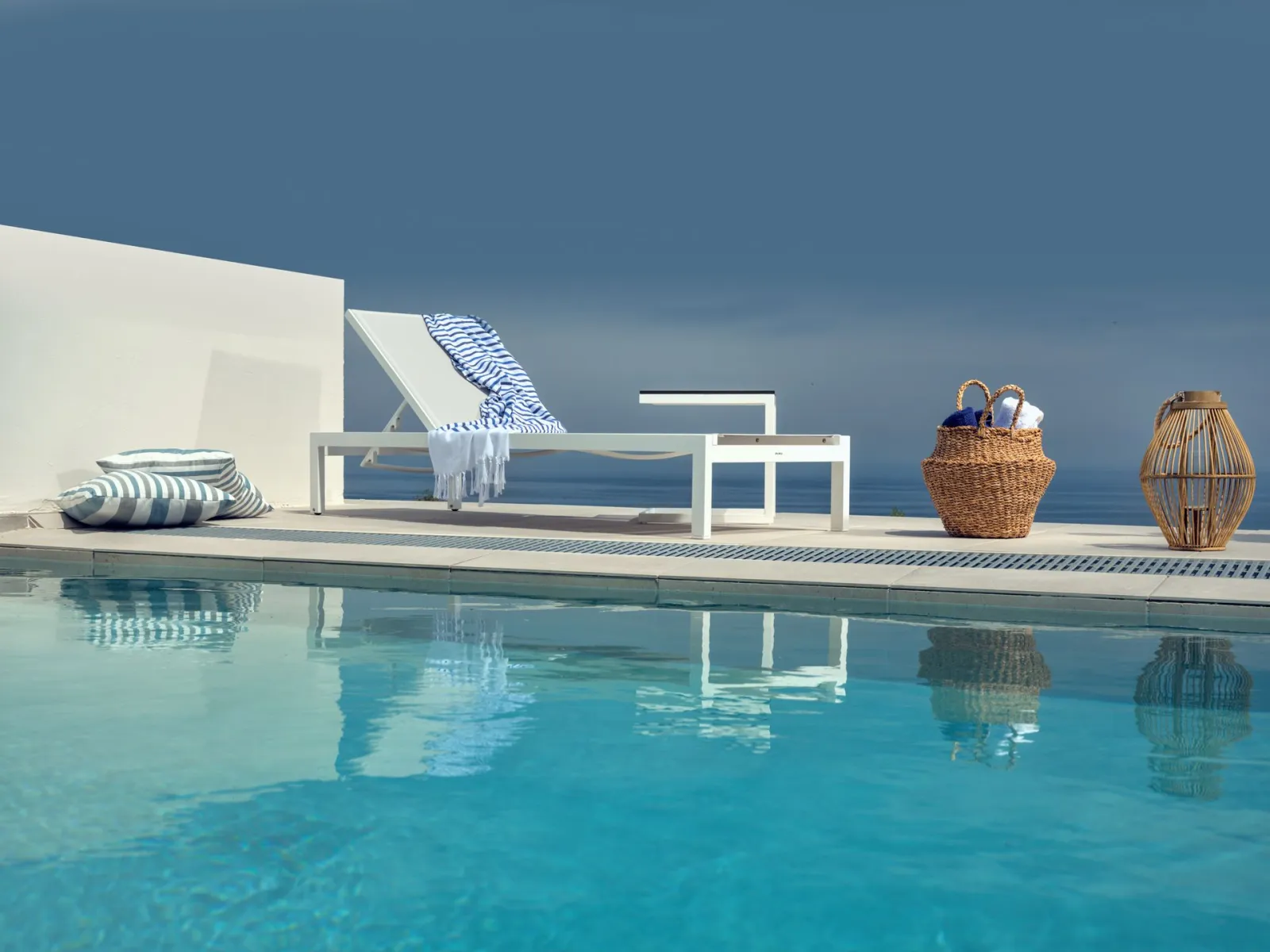 Deluxe Private Pool Suite with Sea View