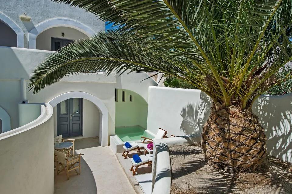 Studio with Outdoor Whirlpool