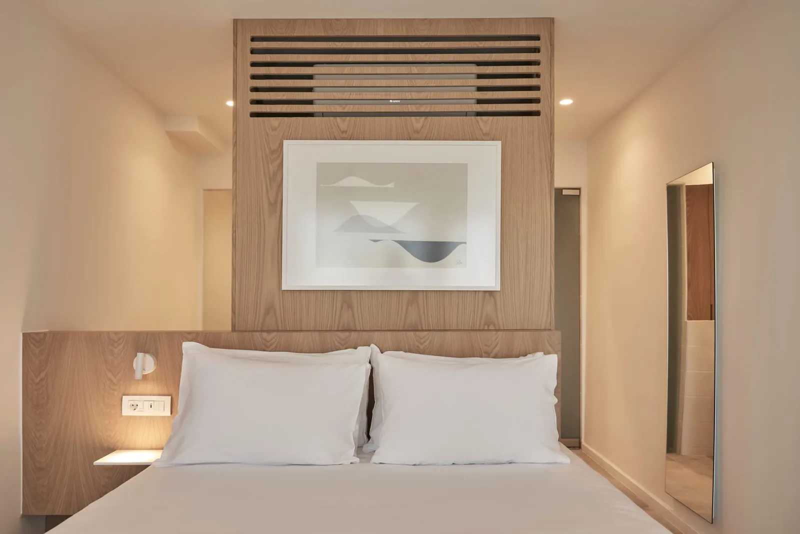 Standard Room - Pool View - Terrace