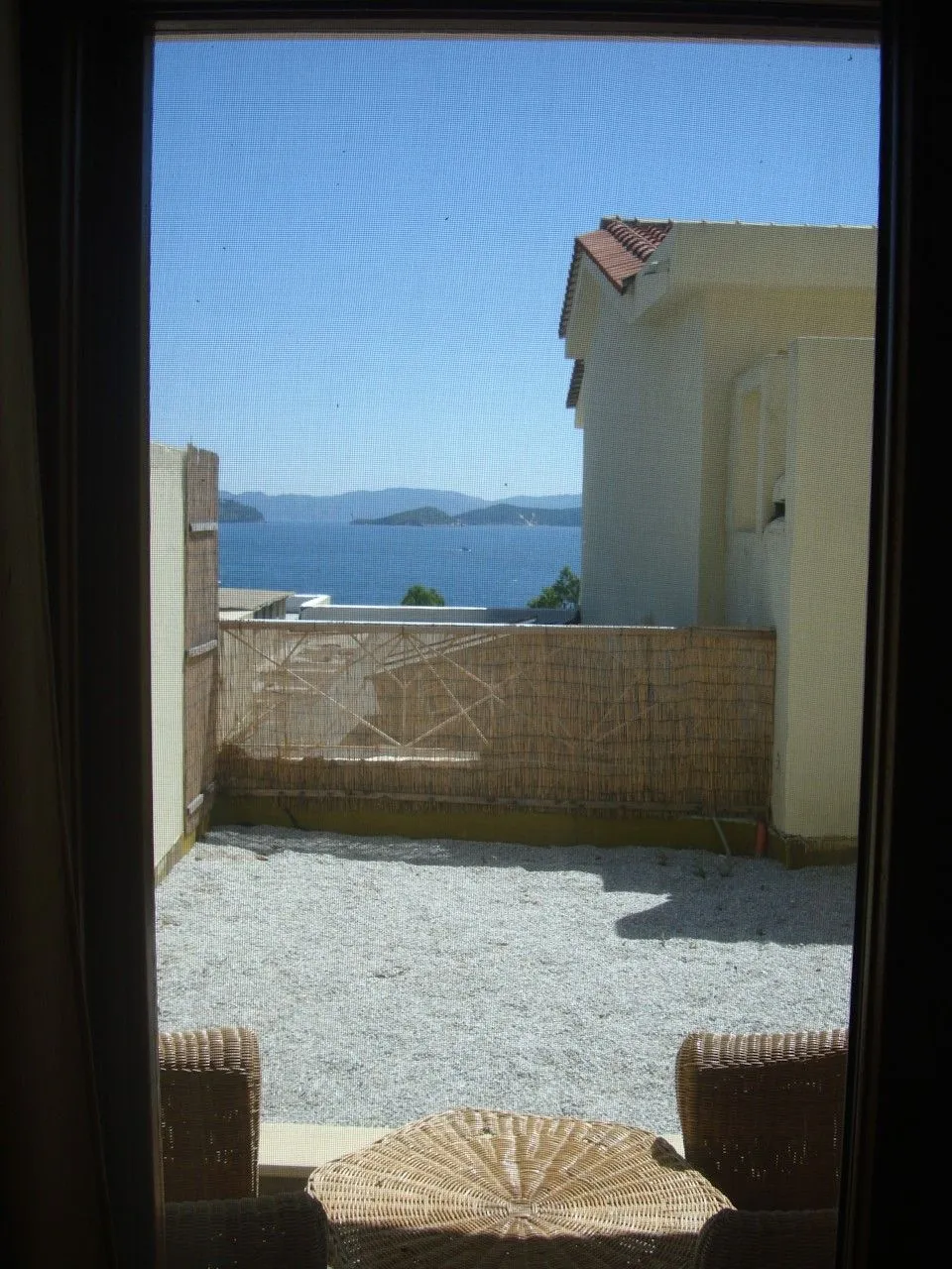 ONE BEDROOM SUITE SIDE SEA VIEW