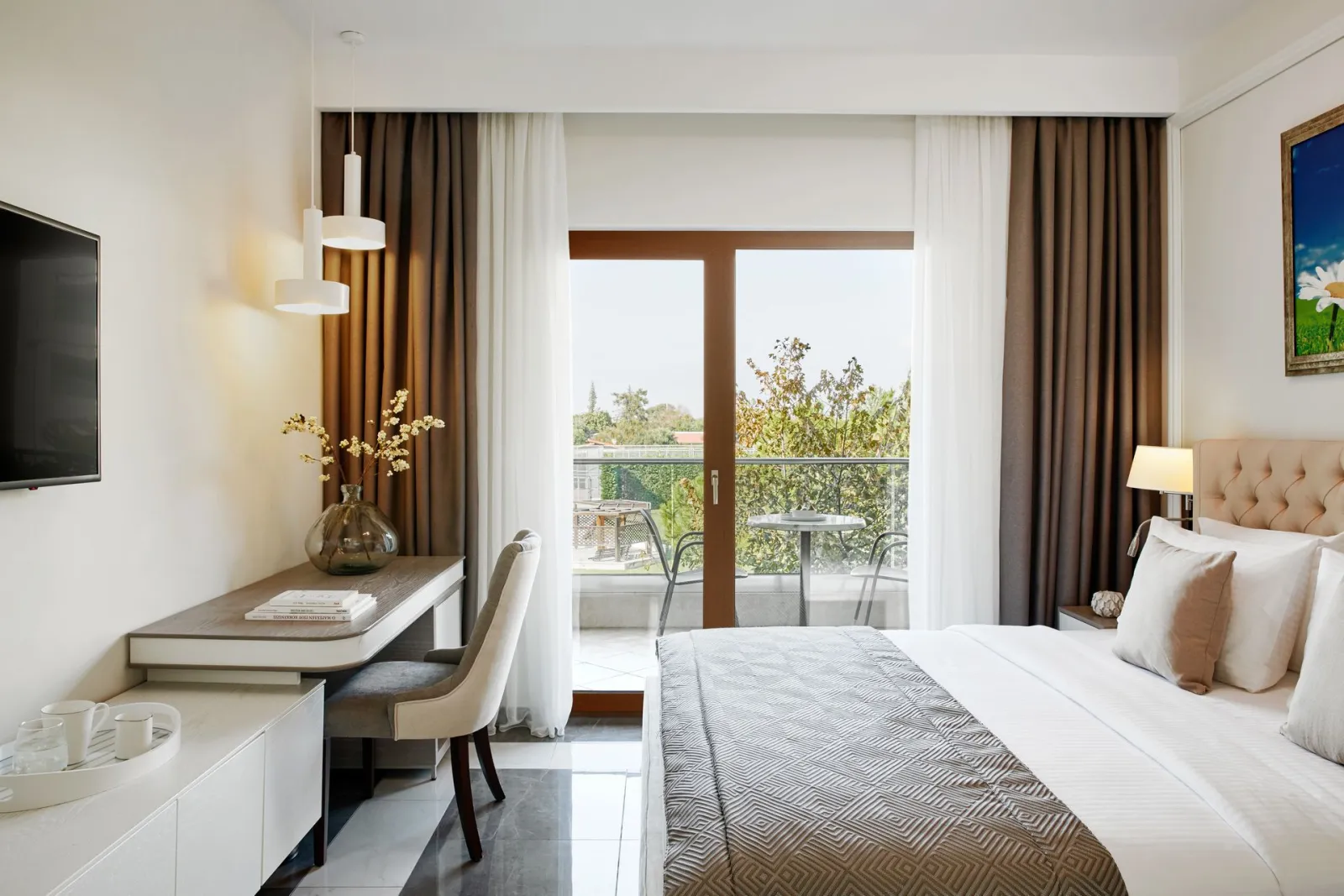 Junior Suite (Partial Sea View)