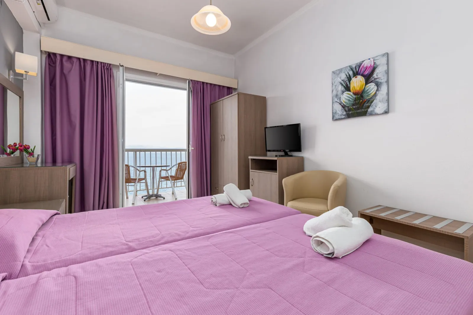 Twin Main Building Sea View  (2 adults + 1 child)