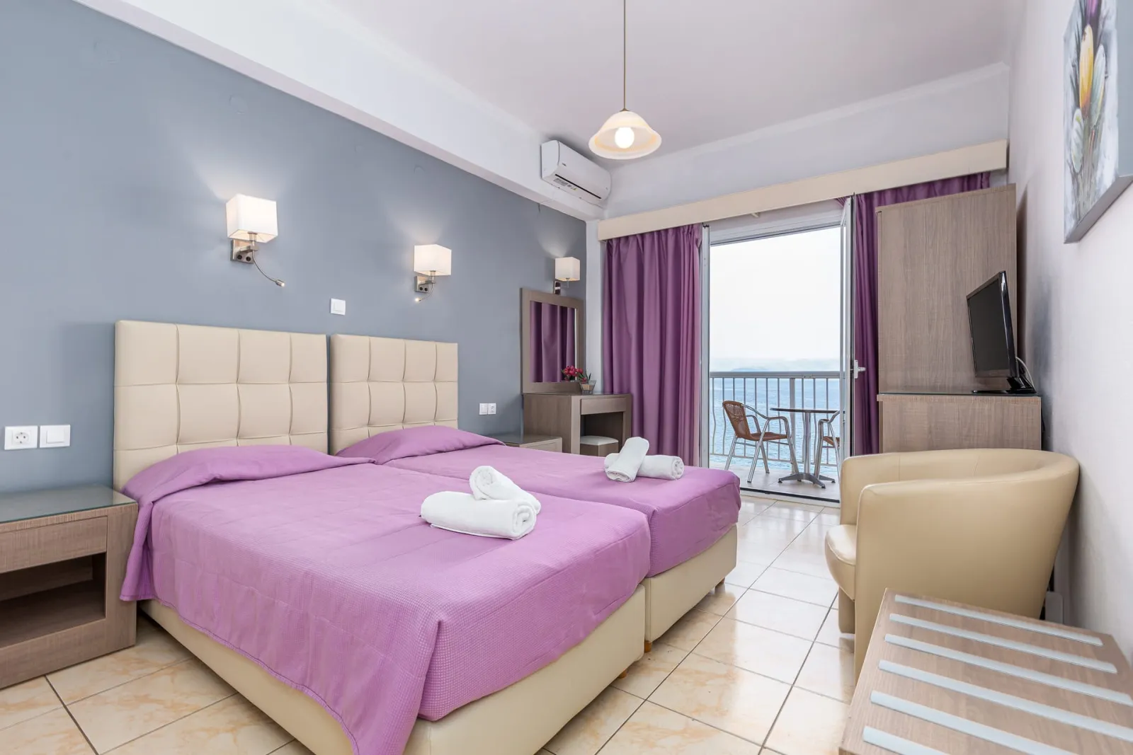 Twin Main Building Sea View  (2 adults + 1 child)
