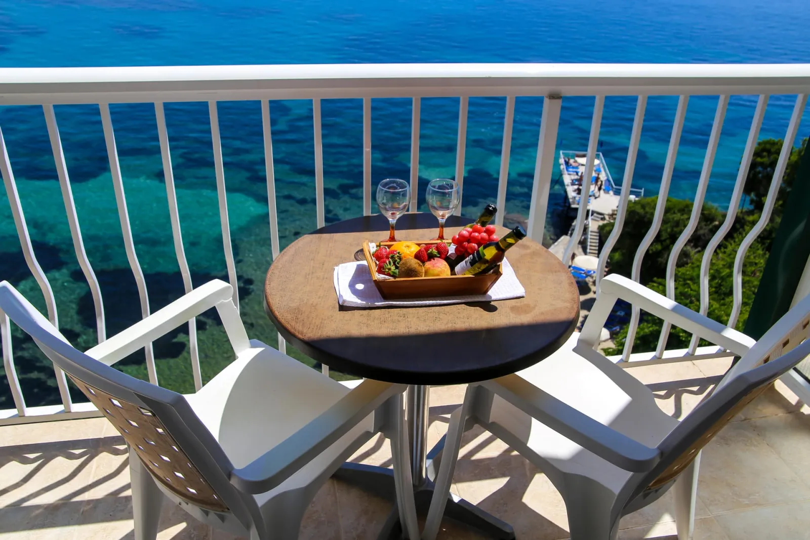 Twin Main Building Sea View  (2 adults + 1 child)