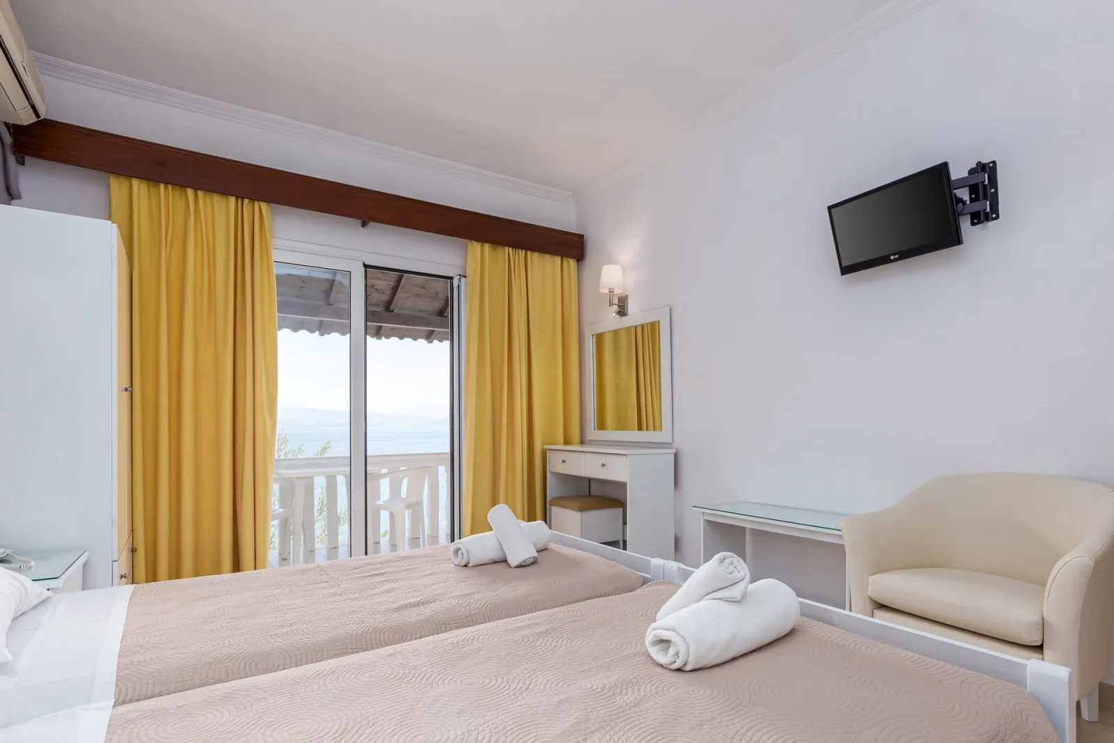 Family Bungalow Sea View